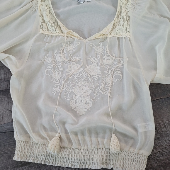 Woman's boho blouse - Picture 2 of 7
